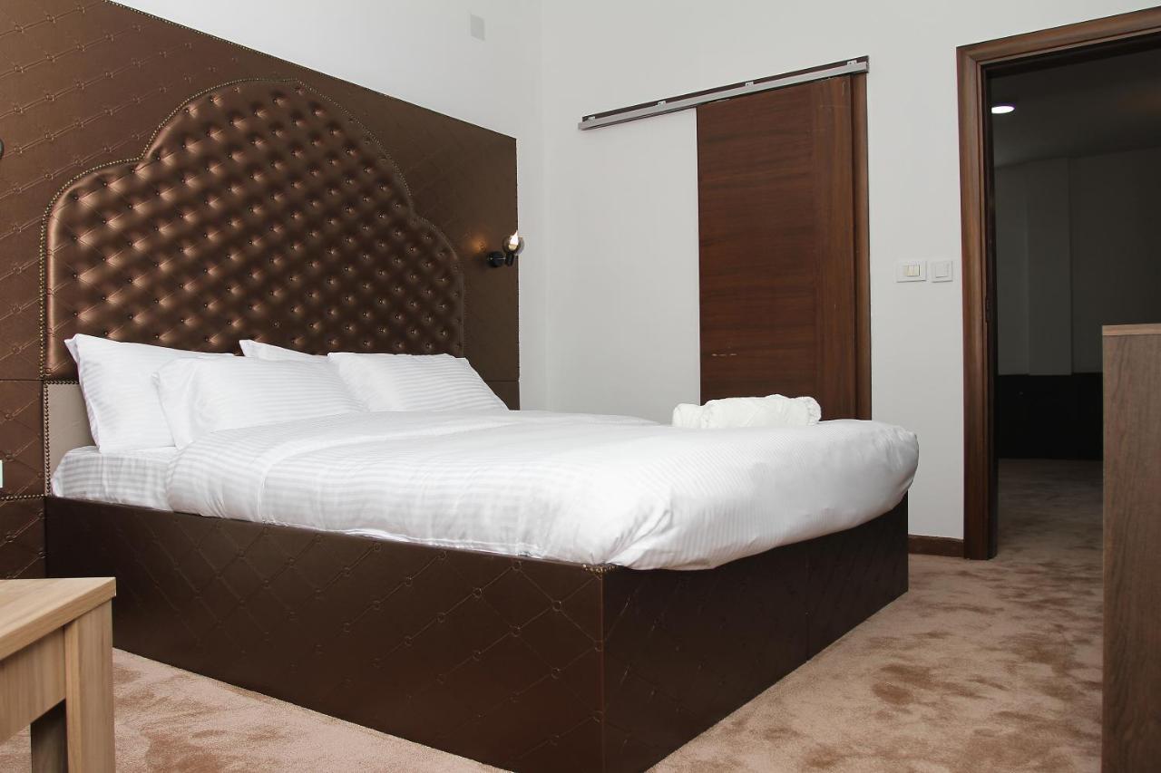 Hotel Andalus Skopje Exterior photo