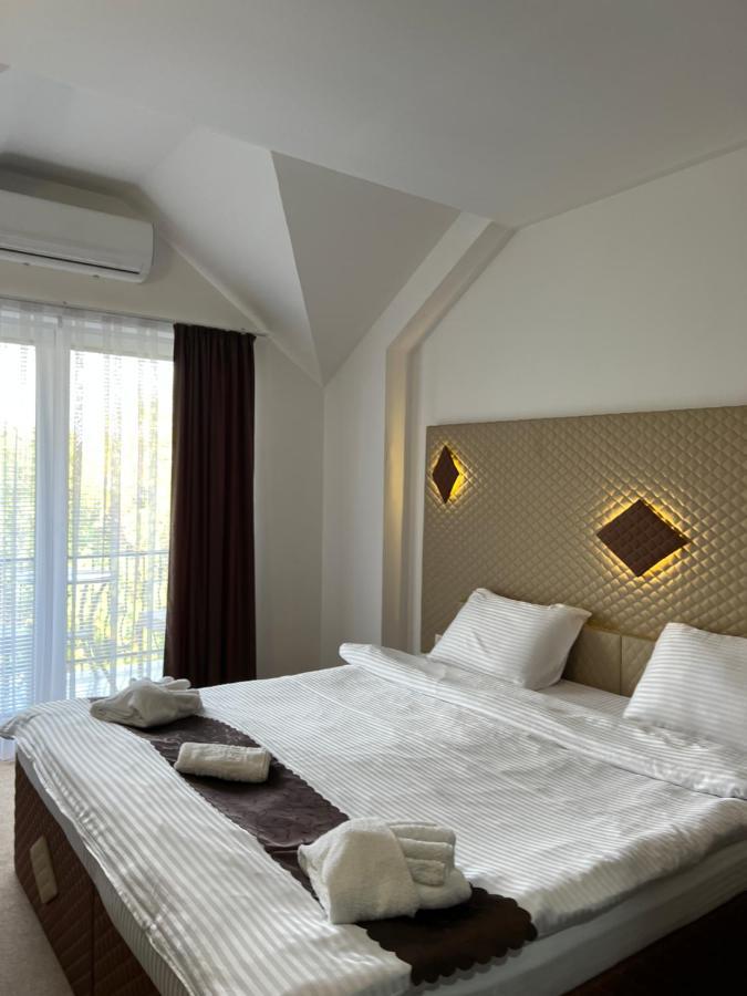 Hotel Andalus Skopje Exterior photo
