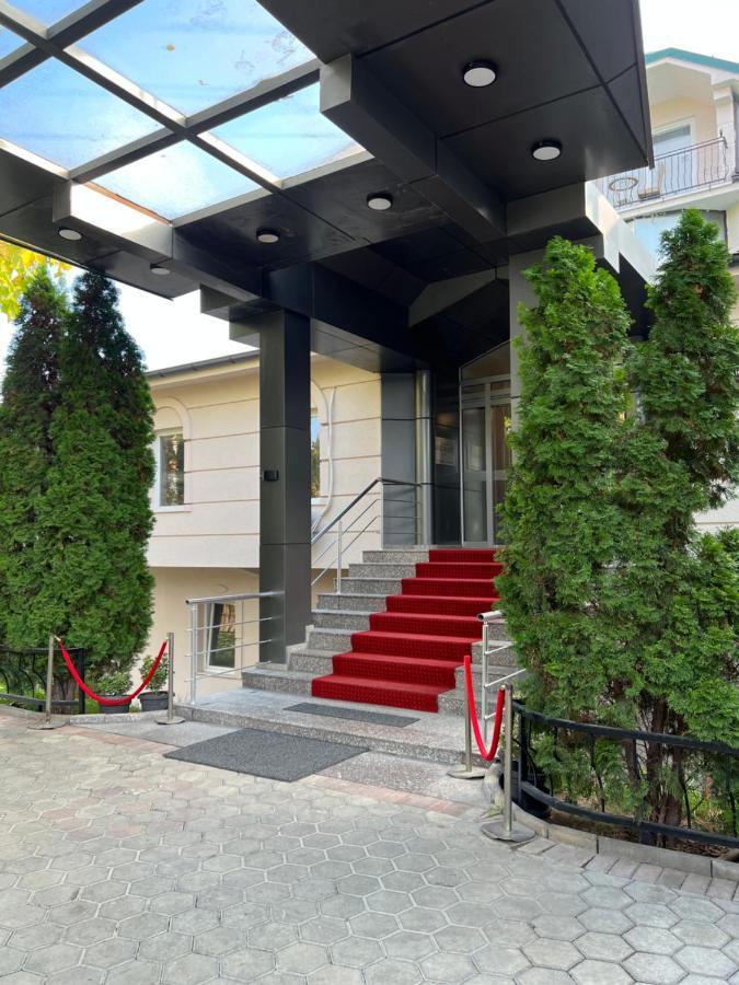 Hotel Andalus Skopje Exterior photo